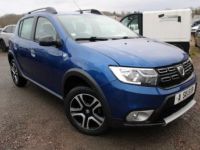 Dacia Sandero III STEPWAY 95 CV 1L5 BLUEDCI ANNIVERSAIRE CAMÉRA GPS USB ABS BLUETOOTH REGULATEUR - <small></small> 12.990 € <small>TTC</small> - #1