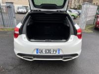 DS DS 5 DS5 1.6 BlueHDi FAP - 120 So Chic Gps + Radar AR + Clim - <small></small> 11.990 € <small>TTC</small> - #9