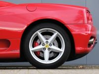 Ferrari 360 Modena Spider - Manual 3.6L V8 producing 395 bhp - <small></small> 105.000 € <small>TTC</small> - #27