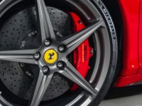 Ferrari 458 Italia V8 4.5 570 Rosso Scuderia - <small>A partir de </small>2.290 EUR <small>/ mois</small> - #11