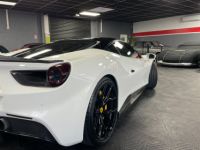 Ferrari 488 GTB - Origine France POZZI - Sièges Racing - Pack Carbone Extérieur Et Intérieur - Jupes Latérales Et Becquet AR Carbone Novitec - Gar. 12 Mois - <small></small> 219.900 € <small>TTC</small> - #10