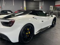 Ferrari 488 GTB - Origine France POZZI - Sièges Racing - Pack Carbone Extérieur Et Intérieur - Jupes Latérales Et Becquet AR Carbone Novitec - Gar. 12 Mois - <small></small> 219.900 € <small>TTC</small> - #9