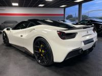 Ferrari 488 GTB - Origine France POZZI - Sièges Racing - Pack Carbone Extérieur Et Intérieur - Jupes Latérales Et Becquet AR Carbone Novitec - Gar. 12 Mois - <small></small> 219.900 € <small>TTC</small> - #12