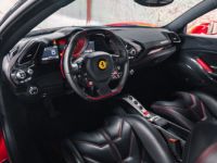 Ferrari 488 GTB Atelier Rosso Fuoco 3.9 670 - <small>A partir de </small>1.870 EUR <small>/ mois</small> - #33