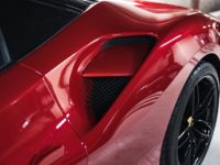 Ferrari 488 GTB Finition Atelier 3.9 670 - <small>A partir de </small>1.940 EUR <small>/ mois</small> - #14