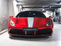 Ferrari 488 GTB Finition Atelier 3.9 670 - <small>A partir de </small>1.940 EUR <small>/ mois</small> - #2