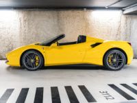 Ferrari 488 Spider Finition Atelier V8 3.9 670 - <small>A partir de </small>2.320 EUR <small>/ mois</small> - #10