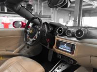 Ferrari California T Ferrari CALIFORNIA T V8 560 - <small></small> 142.900 € <small>TTC</small> - #34