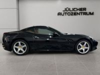 Ferrari California V8 4.3 L 460 Climatisation automatique bizone Écran tactile Régulateur de vitesse Garantie Power15 chez Ferrari possible ! - <small></small> 119.990 € <small>TTC</small> - #4