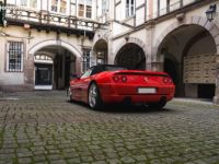 Ferrari F355 F 355 Spider Boîte Mécanique Très bel état général Carnet d'entretien et factures - <small></small> 89.900 € <small>TTC</small> - #2