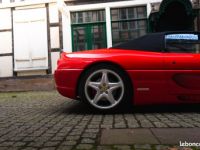 Ferrari F355 F 355 Spider Boîte Mécanique Très bel état général Carnet d'entretien et factures - <small></small> 89.900 € <small>TTC</small> - #4