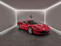 Ferrari F8 Tributo V8 3.9 721 ch  Céramic * LIFT * 1èreM * entretien Ferrari de 7 ans jusqu'au 08/2027 * Garantie Ferrari Approved 24 mois Reconductible - <small></small> 299.990 € <small>TTC</small> - #4