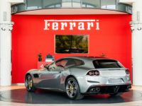 Ferrari GTC4 Lusso V12 6.3 689 Ch * T.Panorama Noir Titanio Métallisé Caméra LIFT Céramic JBL T.Pano. Sièges Sports Et Chauffants Ferrari Approved - <small></small> 210.990 € <small>TTC</small> - #4