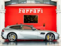 Ferrari GTC4 Lusso V12 6.3 689 Ch * T.Panorama Noir Titanio Métallisé Caméra LIFT Céramic JBL T.Pano. Sièges Sports Et Chauffants Ferrari Approved - <small></small> 210.990 € <small>TTC</small> - #9