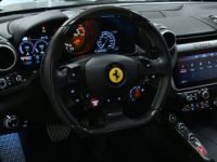 Ferrari GTC4 Lusso V12 6.3 689 ch *Carbon* T.Panorama Noir Daytona  Métallisé JBL Garantie Ferrari New Power jusqu'au 4 /2024 Recond.et Service inclus sans frais jusqu'a - <small></small> 205.990 € <small></small> - #18