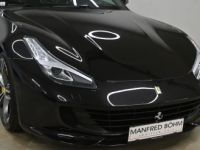 Ferrari GTC4 Lusso V12 6.3 689 ch *Carbon* T.Panorama Noir Daytona  Métallisé JBL Garantie Ferrari New Power jusqu'au 4 /2024 Recond.et Service inclus sans frais jusqu'a - <small></small> 205.990 € <small></small> - #20