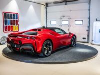 Ferrari SF90 Stradale ROSSO MAGMA FULL CARBON Garantie Ferrari 2026 Première main TVA Récupérable - <small></small> 435.000 € <small></small> - #3