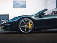 Ferrari SF90 Stradale Spider 1st Owner- Lift Verde Zeltweg Carbon - <small></small> 499.900 € <small>TTC</small> - #26