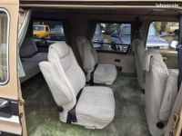 Ford Econoline Club Wagon E150 Van 5.0 V8 7 places Landmark - <small></small> 16.990 € <small>TTC</small> - #10