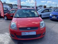 Ford Fiesta 1.3 Ambiente Parfait état - <small></small> 4.250 € <small>TTC</small> - #1