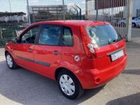 Ford Fiesta 1.3 Ambiente Parfait état - <small></small> 4.250 € <small>TTC</small> - #10