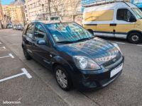 Ford Fiesta 1.4 TDCi 68ch Senso 5p - <small></small> 2.490 € <small>TTC</small> - #1