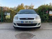 Ford Fiesta 1.4 TDCI 68CV - <small></small> 3.990 € <small>TTC</small> - #2