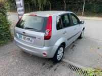 Ford Fiesta 1.4 TDCI 68CV - <small></small> 3.990 € <small>TTC</small> - #13