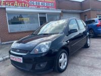 Ford Fiesta 1,4 TDCi 70 CV CLIM 4CV - <small></small> 3.290 € <small>TTC</small> - #1