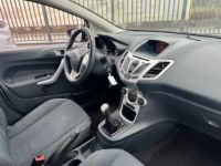 Ford Fiesta 1.4 TDCI 70CH FAP TITANIUM 5P - <small></small> 5.990 € <small>TTC</small> - #2