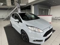 Ford Fiesta 1,6 200 EDITION LIMITED PACK PERFORMANCE GPS CAMERA HIFI SONY REGULATEUR KEYLESS RECARO PACK  - <small></small> 19.990 € <small>TTC</small> - #23