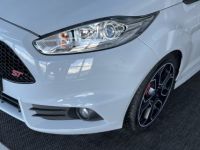 Ford Fiesta 1,6 200 EDITION LIMITED PACK PERFORMANCE HIFI SONY REGULATEUR RECARO HIVER PARK PILOT EC - <small></small> 18.990 € <small>TTC</small> - #22