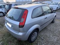 Ford Fiesta III 1.4 16v 80ch Ghia Durashift 3p - <small></small> 5.500 € <small>TTC</small> - #4