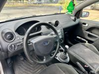 Ford Fiesta IV 1400 TDCI AMBIENTE 5P - <small></small> 2.995 € <small>TTC</small> - #6