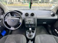 Ford Fiesta IV 1400 TDCI AMBIENTE 5P - <small></small> 2.995 € <small>TTC</small> - #13