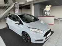 Ford Fiesta ST 1,6 200 EDITION LIMITED PACK PERF GPS CAMERA REGULATEUR KEYLESS SONY PARK PILOT BLUETOOTH  - <small></small> 17.990 € <small>TTC</small> - #24