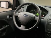 Ford Fiesta V 1.4 16V 80cv  - <small></small> 3.999 € <small>TTC</small> - #12