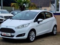 Ford Fiesta VI 1.0 ECOBOOST 125 Cv S&S TITANIUM 5P 1 ERE MAIN - <small></small> 6.900 € <small>TTC</small> - #2