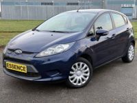 Ford Fiesta VI - 1.2i 16V 82ch (5 cv) BVM5 Bleu 5 portes Trend 2011 - <small></small> 5.990 € <small>TTC</small> - #1