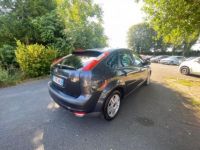 Ford Focus 1.8 TDCi - 115  2004 BERLINE Ghia PHASE 1 - <small></small> 4.100 € <small>TTC</small> - #5