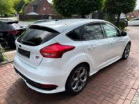 Ford Focus III (2) 2.0 ECOBOOST 250 S&S ST 5P - <small></small> 22.900 € <small>TTC</small> - #4