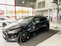 Ford Focus ST 2,0 250 GPS CAMERA REGULATEUR LIMITEUR BI XENON PACK HIVER RECARO KEYLESS HIFI SONY BLUETOO - <small></small> 21.990 € <small>TTC</small> - #1