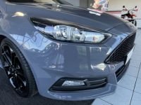 Ford Focus ST 2,0 250 PACK PERFORMANCE APPLE CARPLAY GPS PARK PILOT PACK HIVER RECARO KEYLESS HIFI SONY B - <small></small> 19.990 € <small>TTC</small> - #16