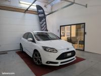 Ford Focus ST 2.0 EcoBoost 250 (Cuir, Xénon, GPS, Sièges elec chauffants) - <small></small> 15.990 € <small>TTC</small> - #1