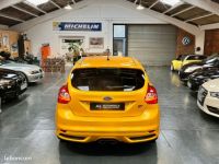 Ford Focus ST 2.0L 250 ch Sièges chauffants Carnet d’entretien Etat proche du neuf - <small></small> 18.780 € <small>TTC</small> - #10