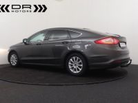 Ford Mondeo BERLINE 1.0 ECOBOOST TREND STYLE - NAVI MIRROR LINK - <small></small> 14.995 € <small>TTC</small> - #4