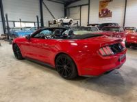 Ford Mustang 2.3 ECOBOOST 2.3 ECOBOOST CABRIOLET BVM - <small></small> 31.000 € <small>TTC</small> - #10