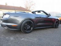 Ford Mustang 5.0 gt cabriolet phase 2 échappement inox visible et disponible sur notre parc 51900 € - <small></small> 51.900 € <small>TTC</small> - #17