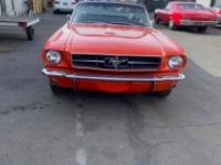 Ford Mustang CABRIOLET 289 CI V8 POPY RED 1965 - <small></small> 49.900 € <small>TTC</small> - #4