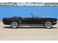 Ford Mustang CONVERTIBLE dossier complet au 0651552080 - <small></small> 49.400 € <small>TTC</small> - #2